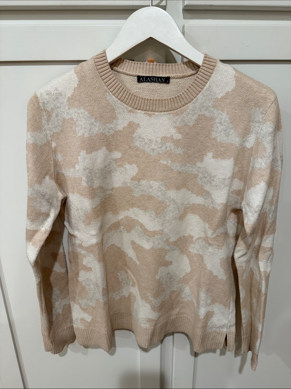 Alashan Beige & Cream Crewneck Sweater